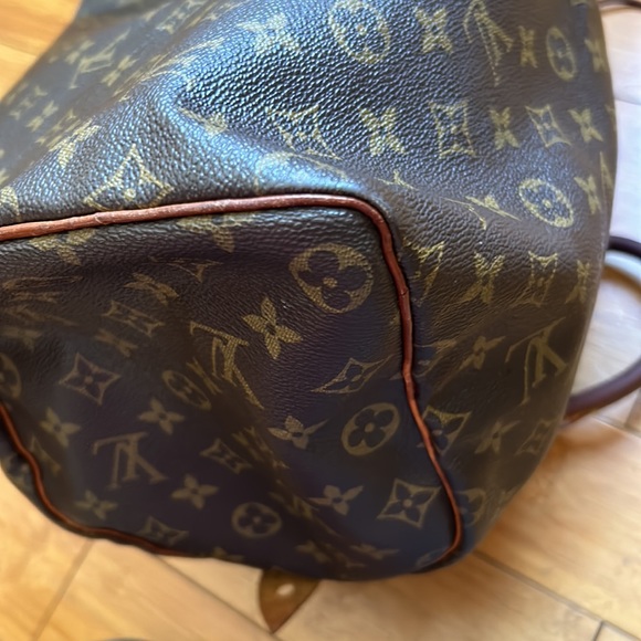 Louis Vuitton Monogram Speedy 40 - Picture 14 of 16